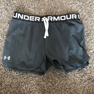 grey under armour shorts